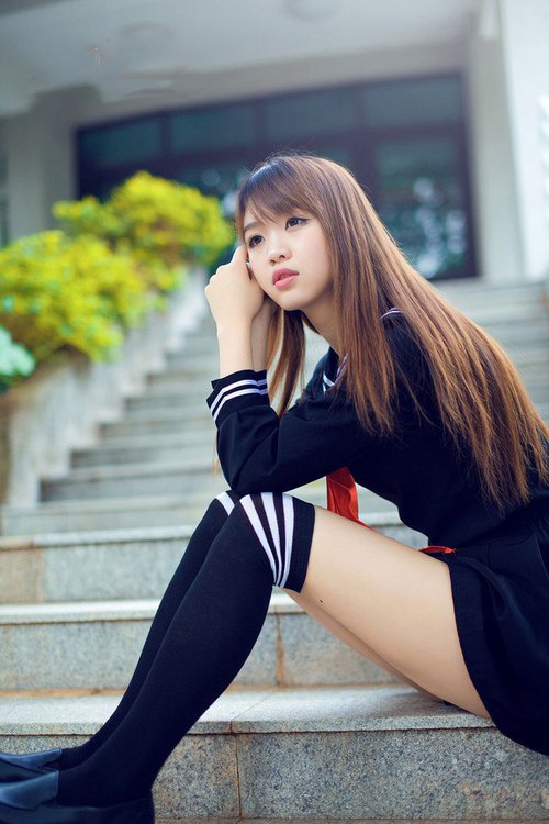 南特通过高位逼抢打出强烈节奏，南特高商相当于国内什么大学